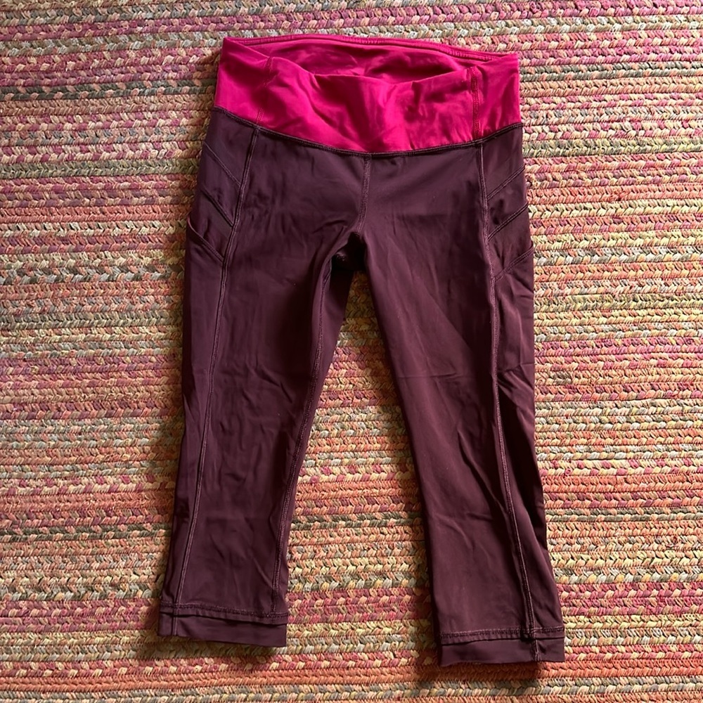 VTG LULULEMON MAROON RUNNING REFLECTIVE MESH CROP LEGGINGS